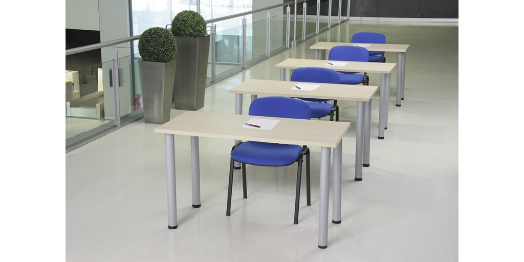 Mesas modular y polivalente individual aula