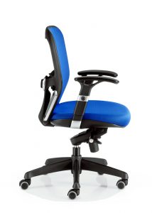 Silla Boston mecanizado sincro con brazos regulables asiento tapizado respaldo en malla color azul